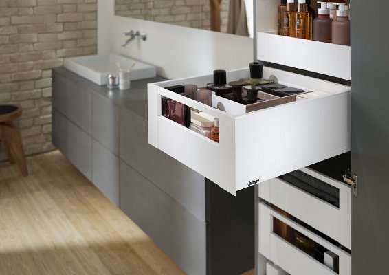 Внутренний ящик LEGRABOX pure (высота C 177, глубина 300 мм), терра-черный